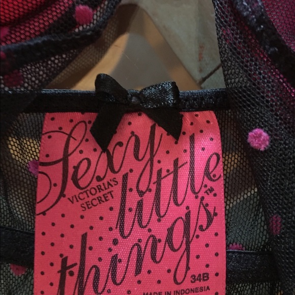 VS Nightie 34B - Picture 4 of 12